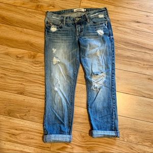 🎇 Abercrombie Girls Ripped Boyfriend Crop Jeans